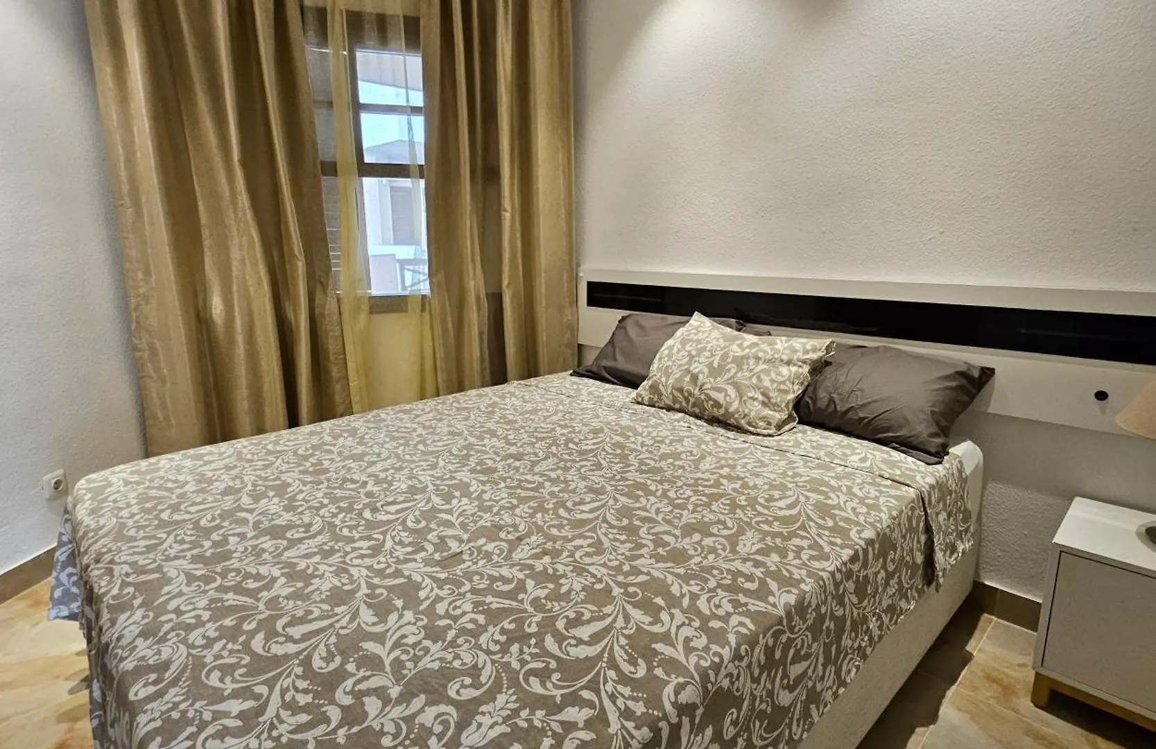 Apartamentos Albatros Golf Del Sur Tenerife San Miguel de Abona 3*,  İspanya